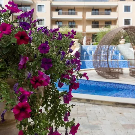 Modern Family Apartment At Millennium 2 - Pool & Spa