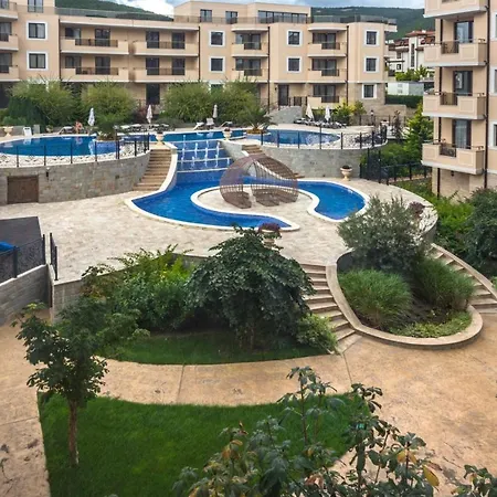 Modern Family Apartment At Millennium 2 - Pool & Spa Appartamento Sveti Vlas