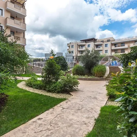 Modern Family Apartment At Millennium 2 - Pool & Spa