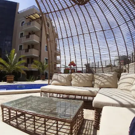 Modern Family Apartment At Millennium 2 - Pool & Spa דירה *